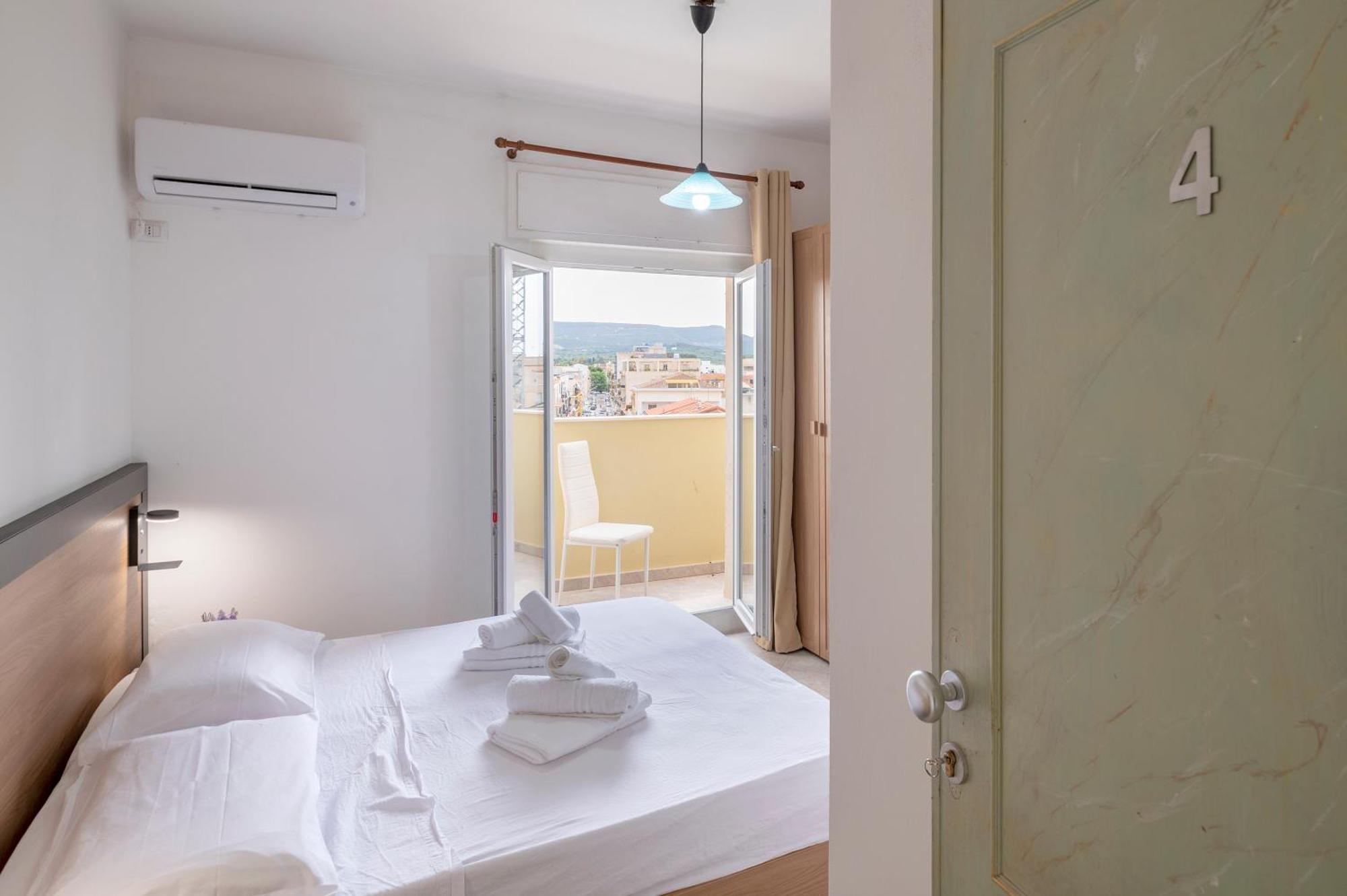 Oasis Guest House Alguer Exterior foto