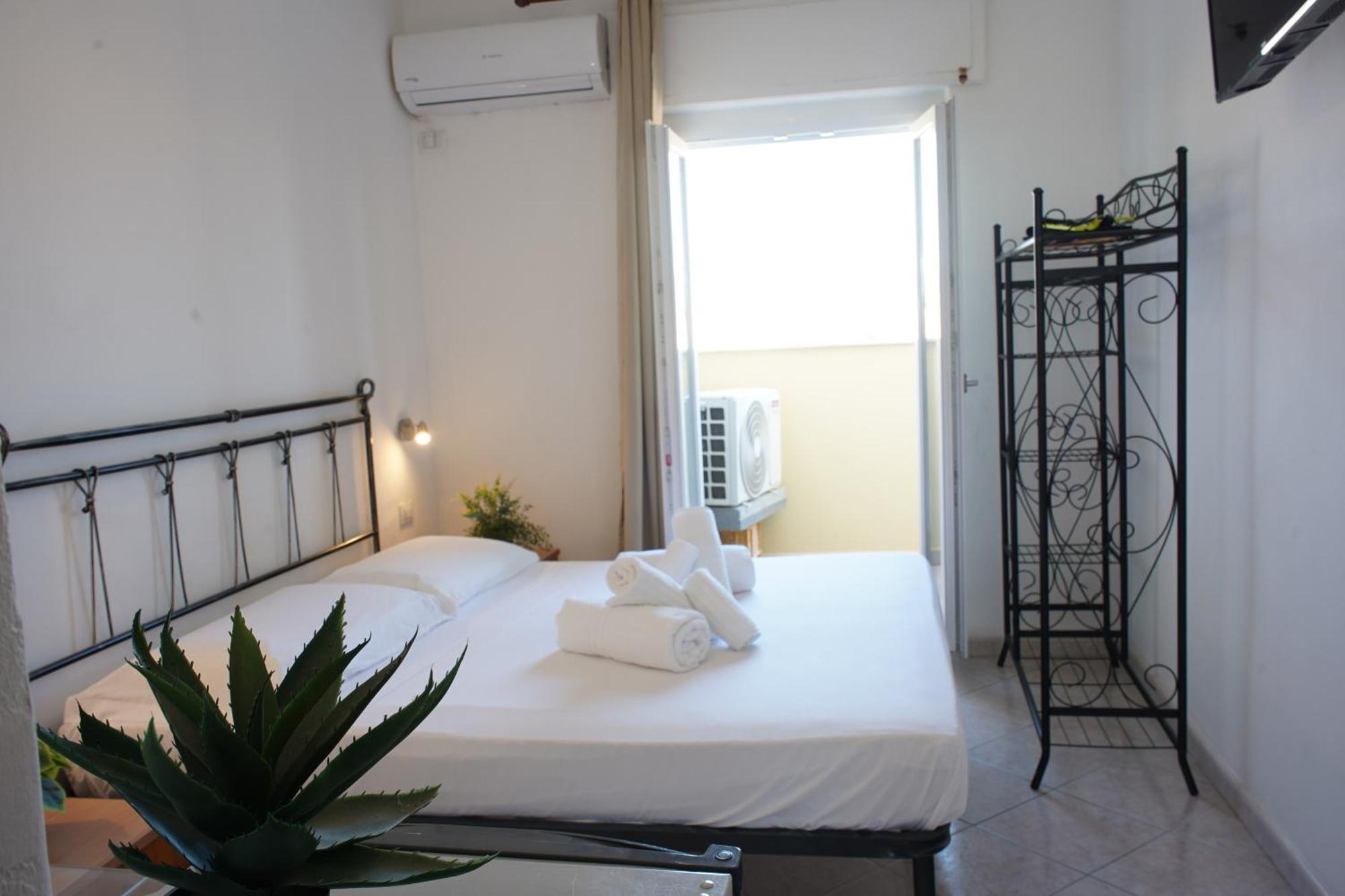Oasis Guest House Alguer Exterior foto